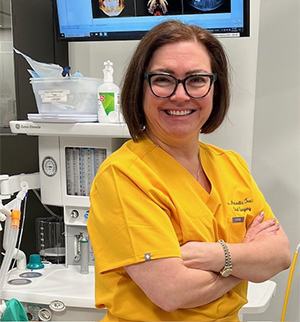 Portrait of Dr. Trache, DDS, speaker at the Current Concepts in Dentistry Conference 2025