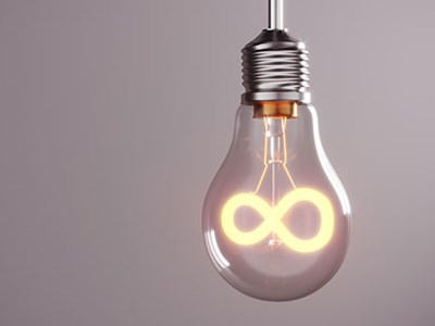 Illustration: light bulb with an infinity sign